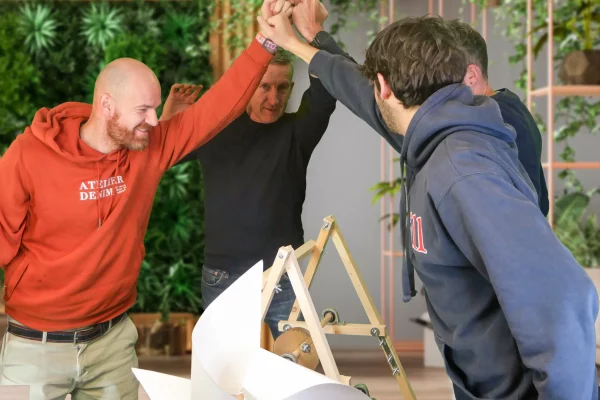 Team building construction eolienne eco responsable