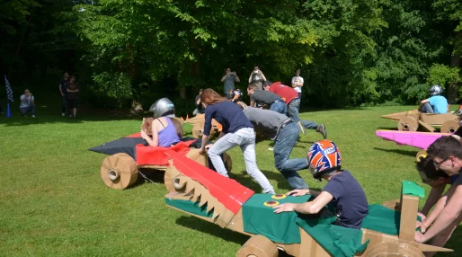 Team Building Construction de f1 en carton