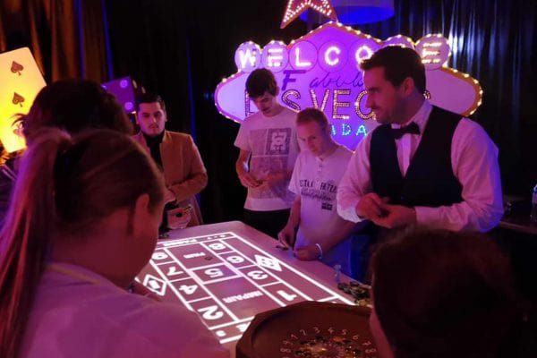 soiree-casino-lumineux-pour-seminaire-entreprise-region-parisienne