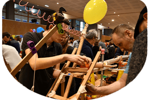 team_building_creatif_et_collaboratif_paris_arrondi